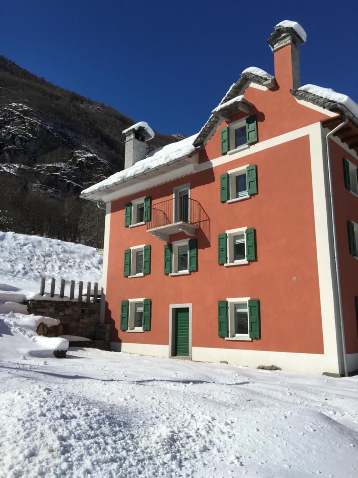 Myverzasca Resort Casa Rossa Brione  ภายนอก รูปภาพ