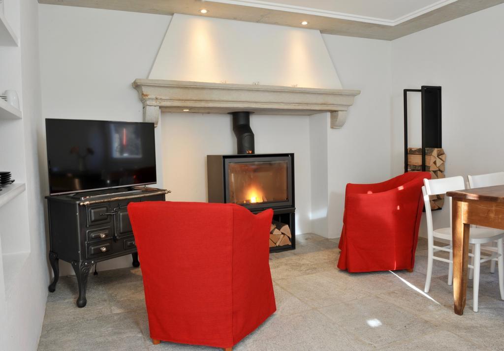 Myverzasca Resort Casa Rossa Brione  ห้อง รูปภาพ