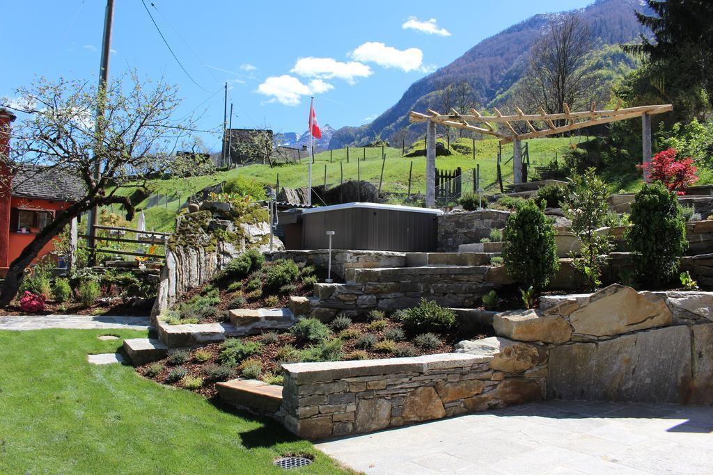 Myverzasca Resort Casa Rossa Brione  ภายนอก รูปภาพ