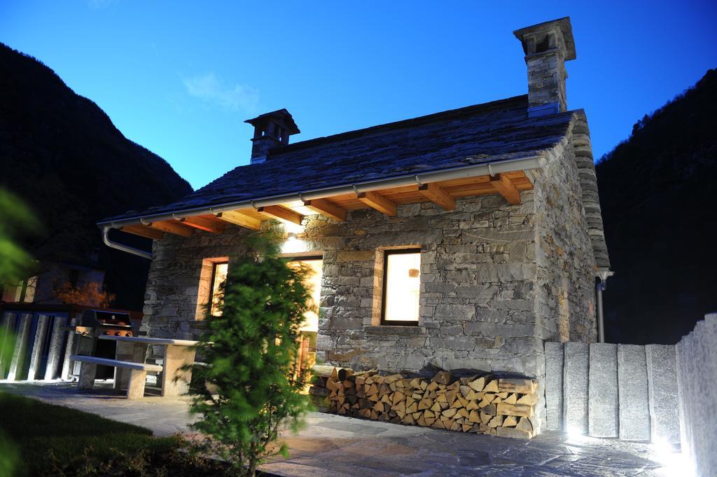 Myverzasca Resort Casa Rossa Brione  ภายนอก รูปภาพ